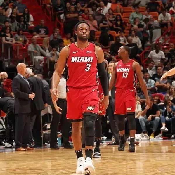 杨瀚森谈身体对抗遭针对：等他六犯下去时候，我能对他笑呵呵（杨瀚森谈遭对抗针对：等对手六犯毕业，我就能笑呵呵）