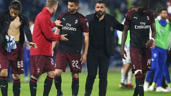 邓卓翔：全队在训练中都非常投入，希望奉献一场精彩的比赛（邓卓翔：全员训练投入，力争奉献精彩一战）