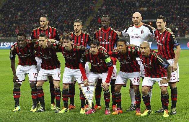 一战跌两名！湖人不敌马刺后从西部第二掉落至西部第四（湖人不敌马刺后排名连降两位：由西部第2滑至第4）