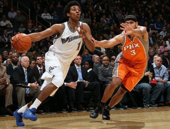 你是真不行！波普半场出战11分钟 6中1&三分2中0仅拿2分（手感冰冷！波普半场11分钟6投仅1中，三分2投全失仅得2分）