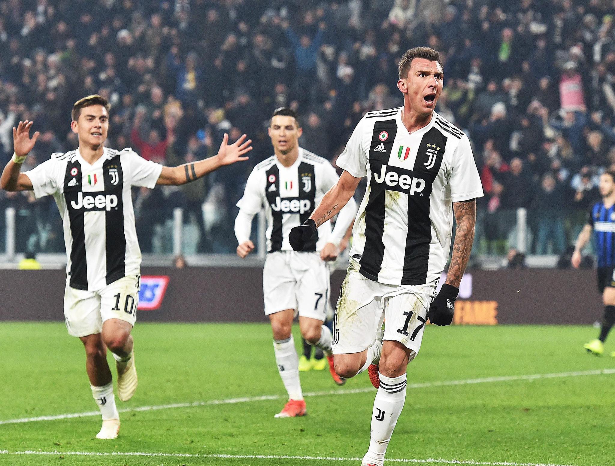 维蒂尼亚是第九位欧冠对英格兰球队戴帽球员，也是葡萄牙首人（欧冠对英格兰球队上演帽子戏法，维蒂尼亚成史上第九人兼葡萄牙首人）