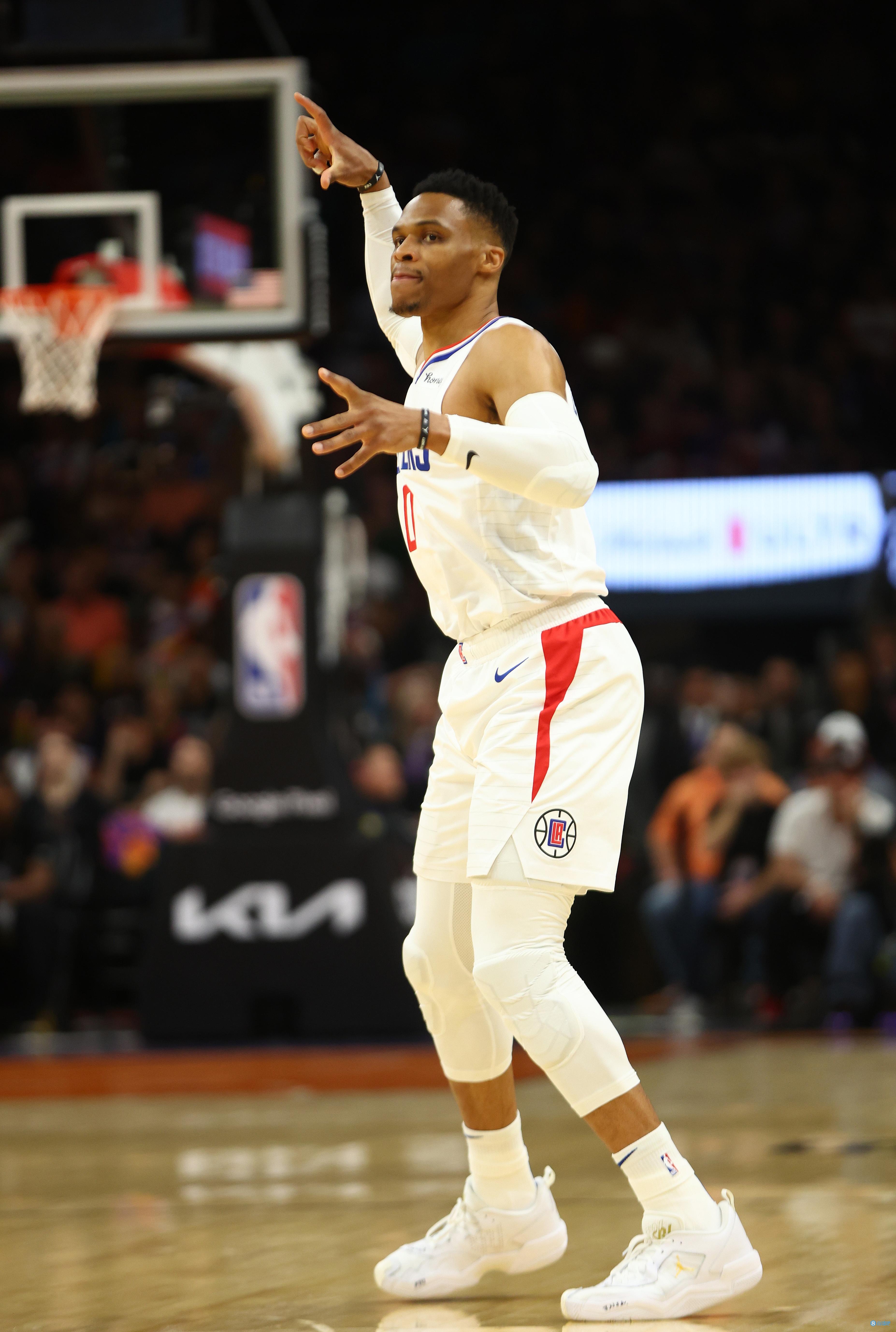 广岛三箭官方：主帅斯基伯将在赛季结束后离任（广岛三箭官宣：主帅斯基伯将于赛季末卸任）