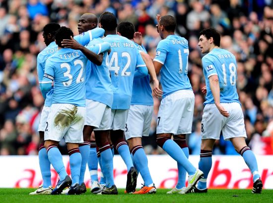 英超前瞻：水晶宫经受紧密赛程考验，曼城能否获胜紧追榜首？（英超前瞻：密集赛程考验水晶宫，曼城能否全取三分继续追赶领头羊？）