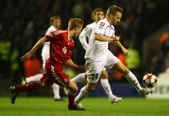 曼联7000万签沃顿有一前提，阿莫林自信可实现！卡里克钦点其接班（曼联7000万签沃顿有先决条件，阿莫林自信能成，卡里克点名接班人）