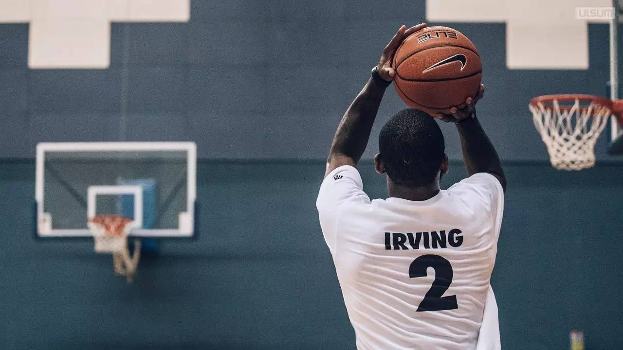 阿尔瓦拉多工资曝光：仅450万美元引发关注（阿尔瓦拉多年薪揭晓：仅450万美元引发热议）