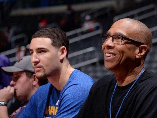 中超比赛焦点：北京国安迎战青岛队,（中超焦点之战：北京国安对决青岛队）